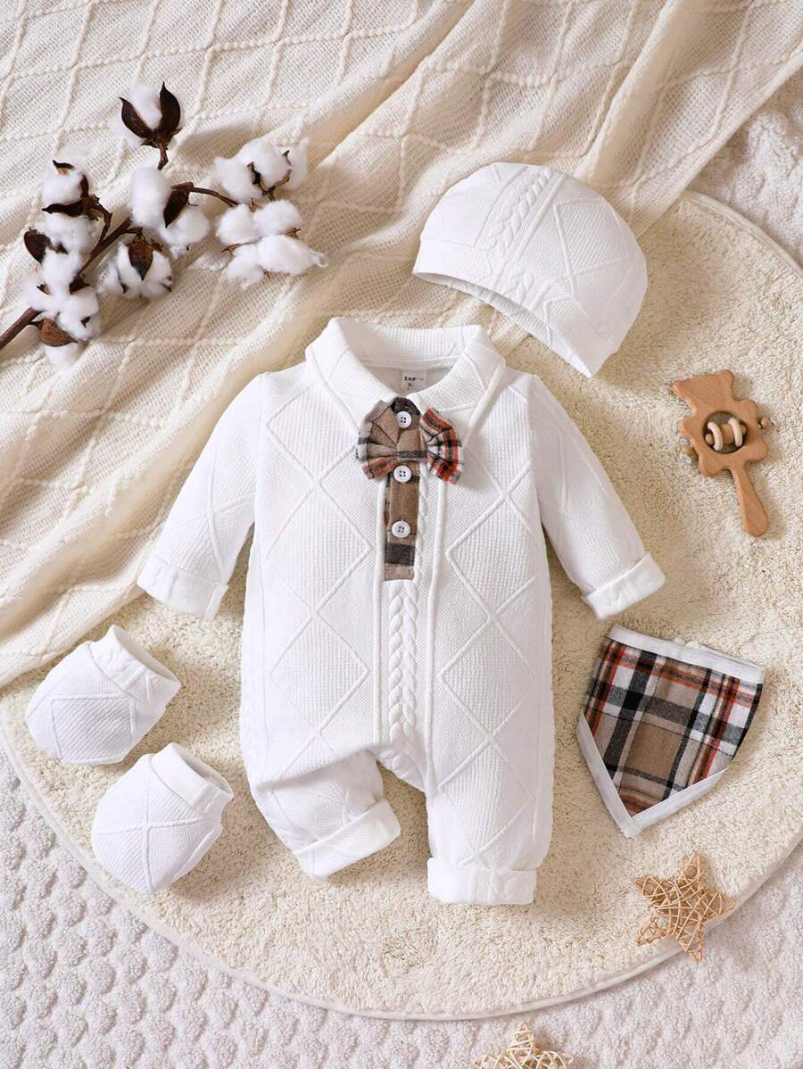 Kit Natal 5 Peças Macacão Masculino Xadrez com Laço, Chapéu, Luvas & Babador | Baby Zoo