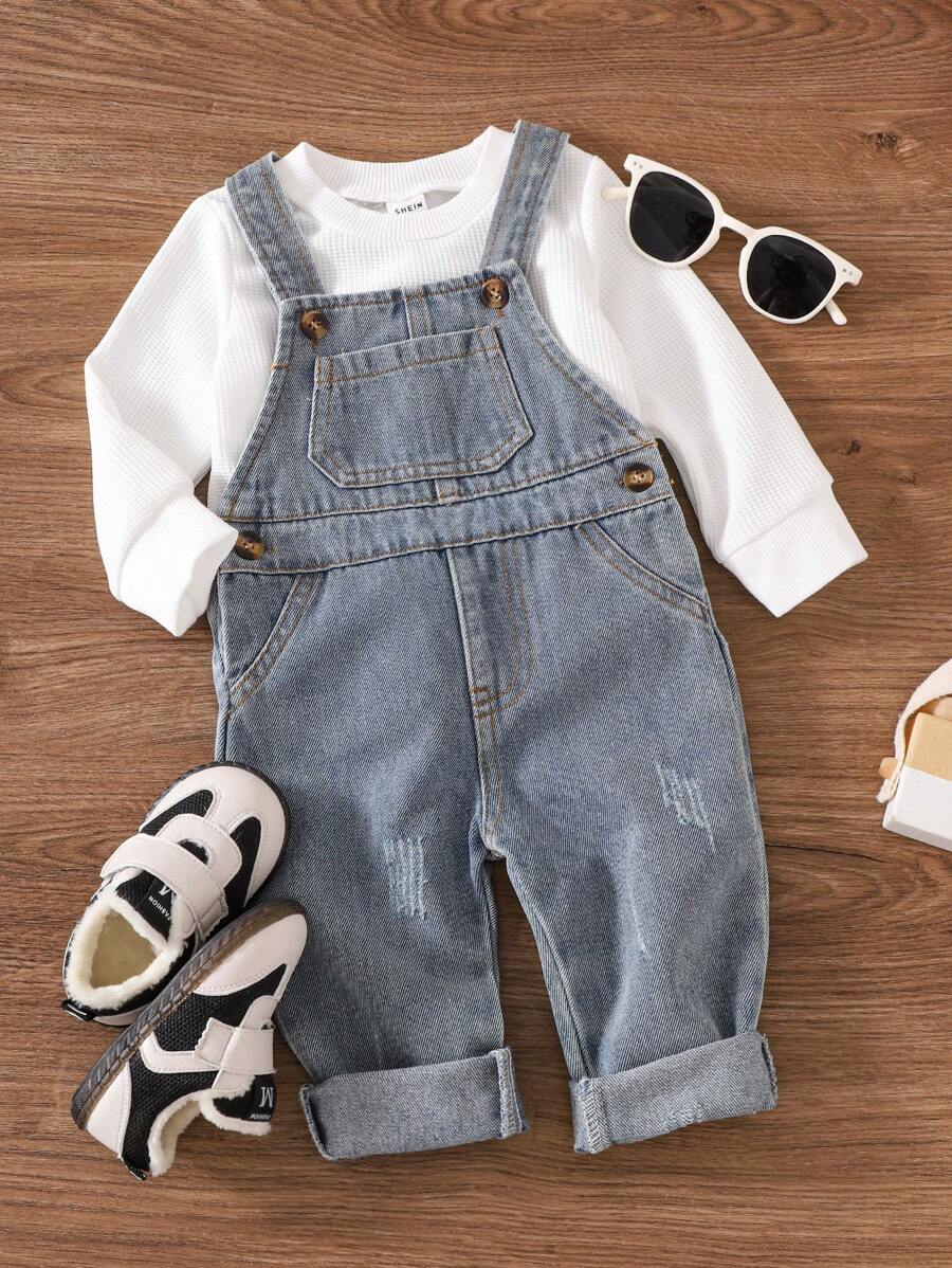 Conjunto 2 Peças Macacão Jeans com Bolsos & Camiseta Manga Longa Branca – Casual Primavera/Outono | Baby Zoo