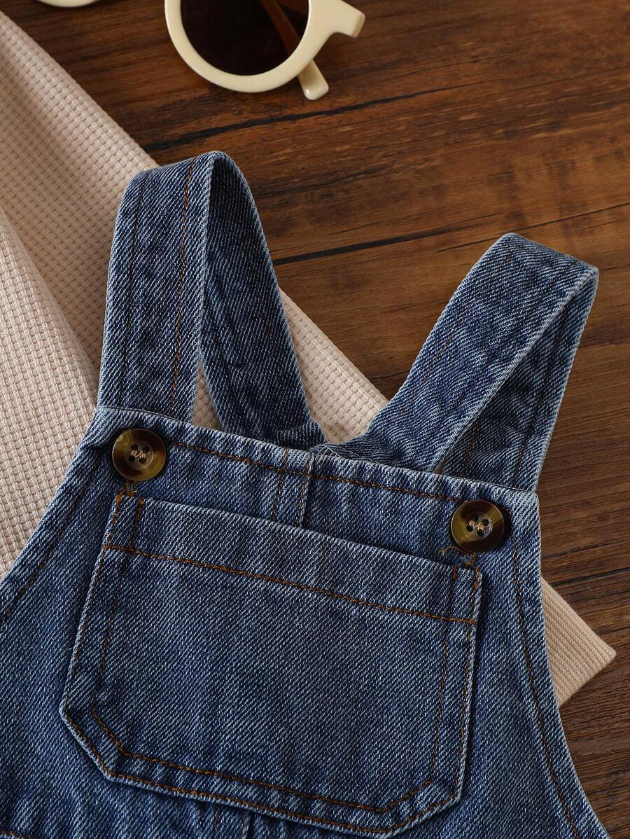 Conjunto 2 Peças Macacão Jeans com Bolsos & Camiseta Manga Longa Branca – Casual Primavera/Outono | Baby Zoo